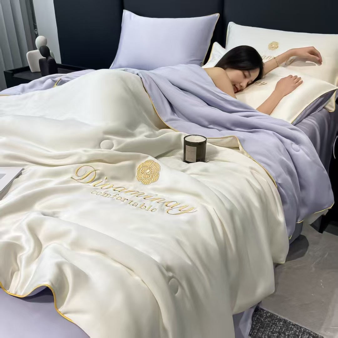 Divaminay™ Silky Luxury Blanket – Ultra Soft & Elegant