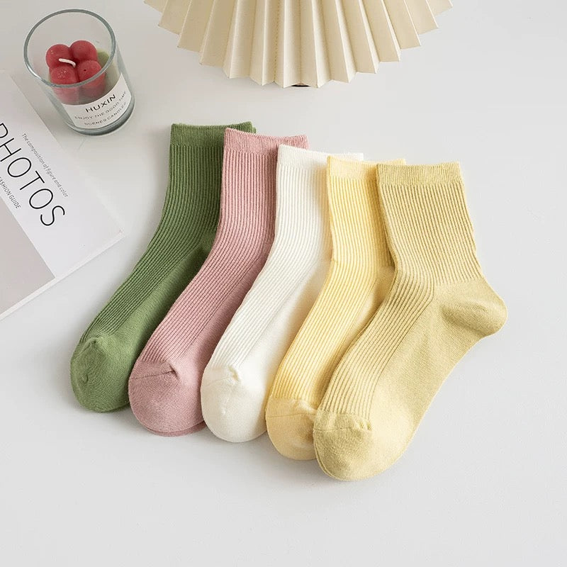Soft Cotton Ribbed Crew Socks – 4-Pack Colorful Everyday Essentials